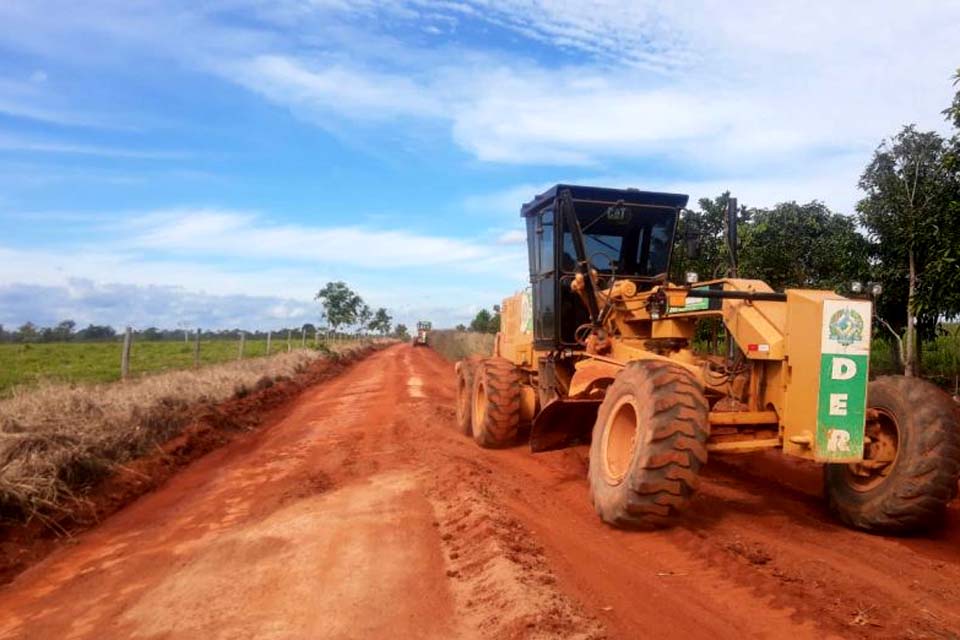 Rodovias 489, 491, 494 e 370 da região do Café recebem manutenção do DER