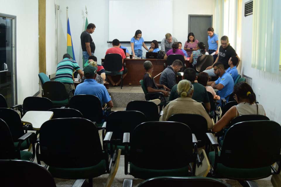 Governo e Incra entregam 250 títulos definitivos às famílias chacareiras de Porto Velho, nesta sexta-feira, 9