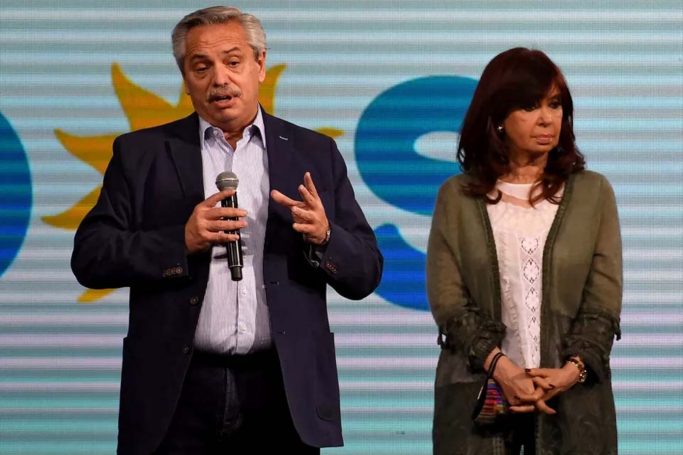 Presidente argentino cancela viagens ao exterior para evitar que Cristina Kirchner assuma durante ausência