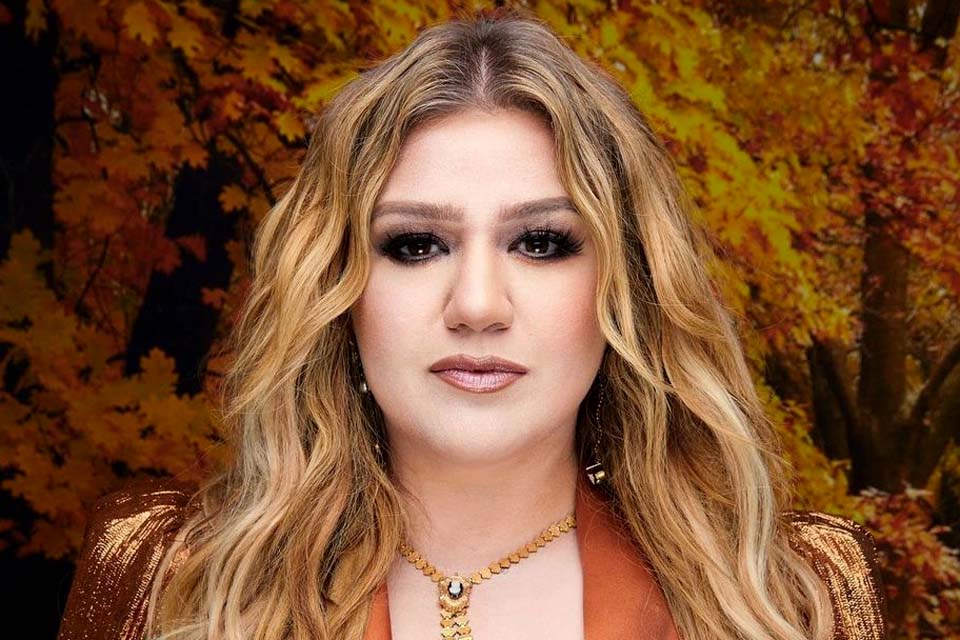 'Stalker' de Kelly Clarkson é presa novamente após rondar mansão da cantora