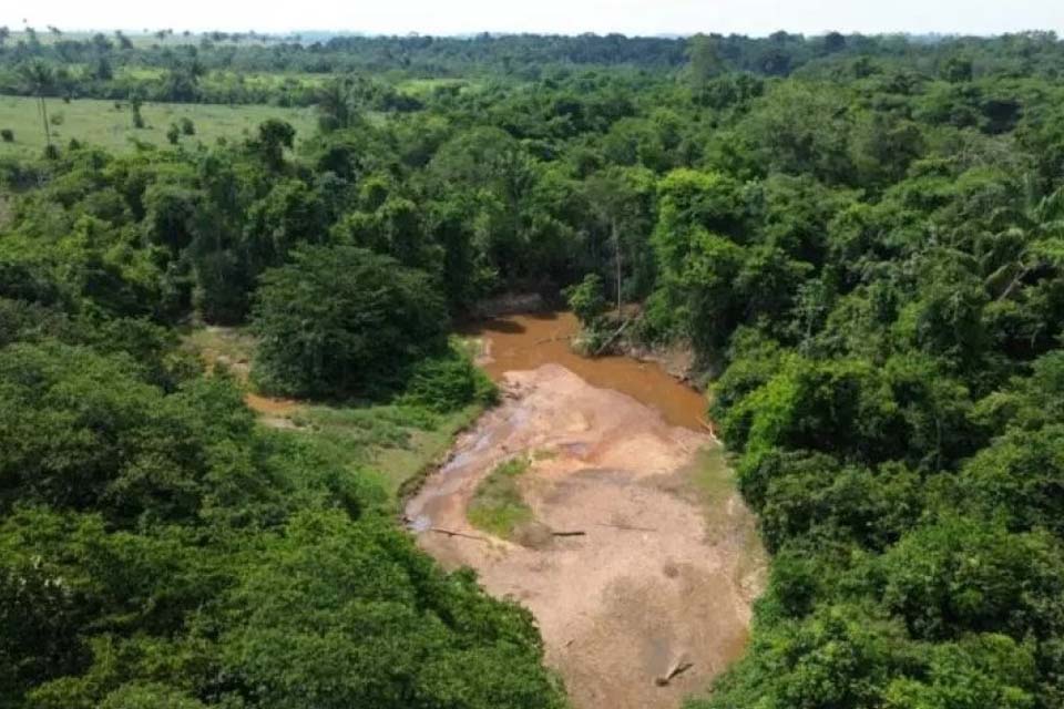 Prefeito de Espigão do Oeste busca soluções junto as autoridades estaduais e federais para minimizar impactos da severa estiagem no município