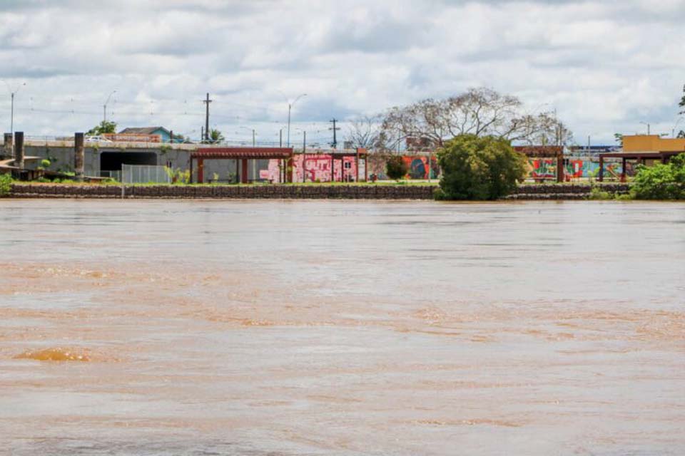 Defesa Civil emite alerta sobre o nível do rio Machado; águas atingiram 10,44 metros de profundidade nesta sexta 