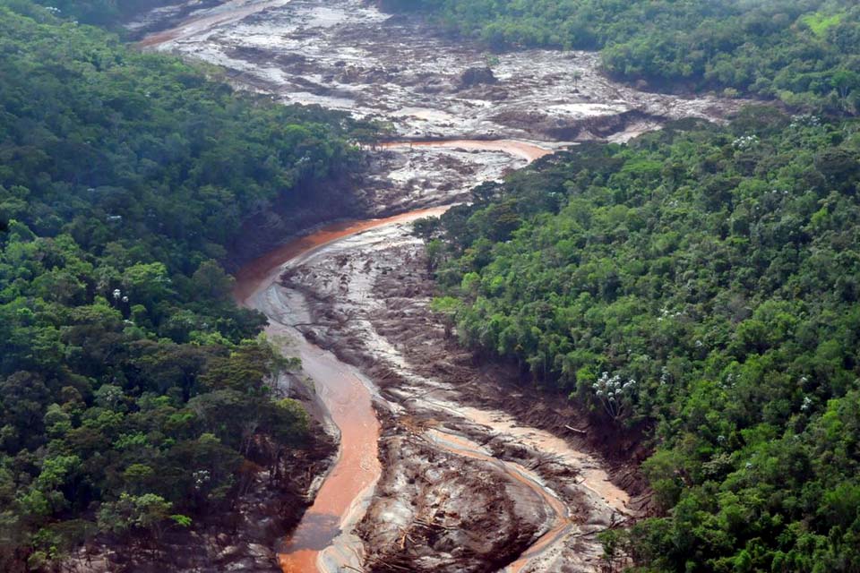 Justiça da Inglaterra aceita julgar ação do desastre em Mariana