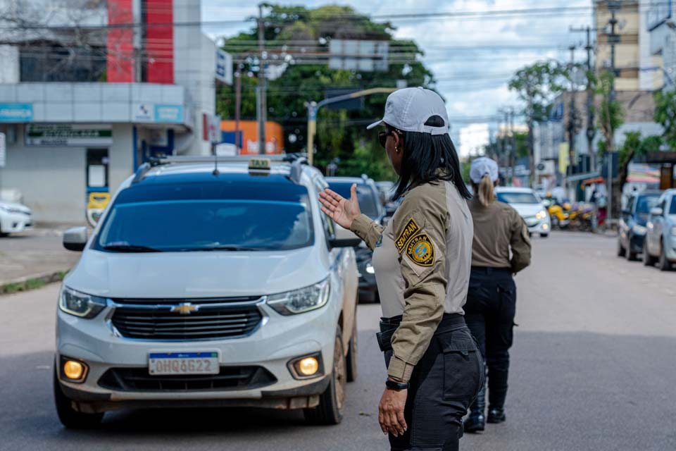 Semtran sinaliza ruas do entorno do Parque dos Tanques para o Flor do Maracujá