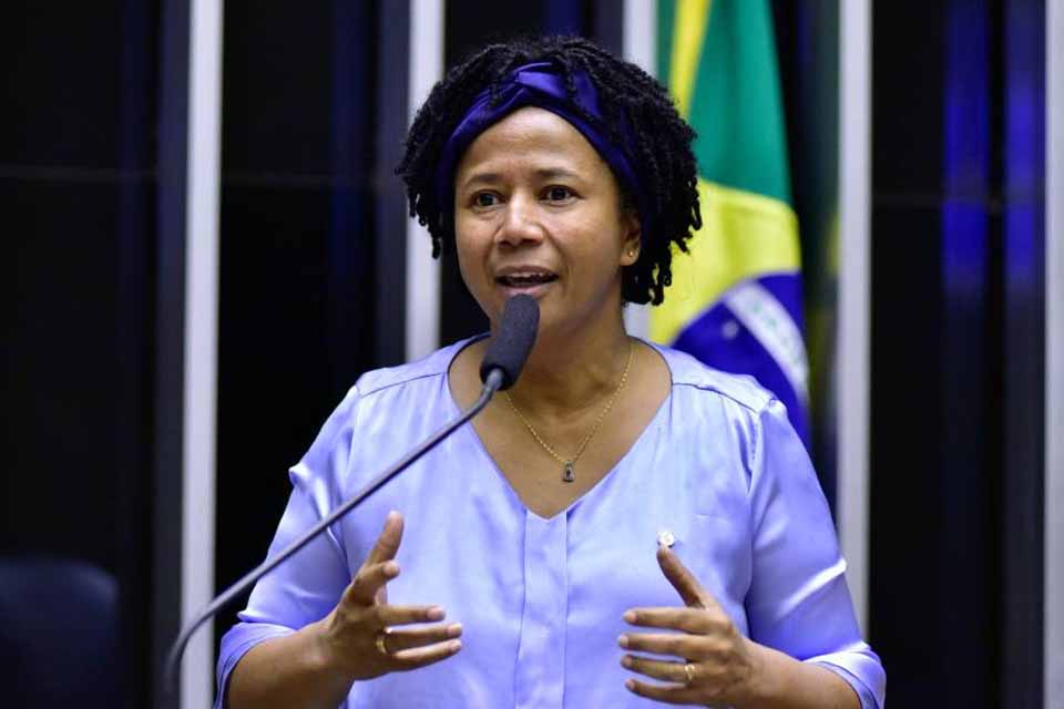 Sílvia Cristina busca reverter decisão do Governo de São Paulo, que revogou isenção do ICMS