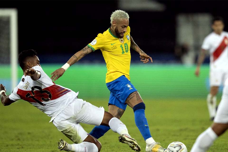 Brasil e Peru decidem vaga na final da Copa América nesta segunda