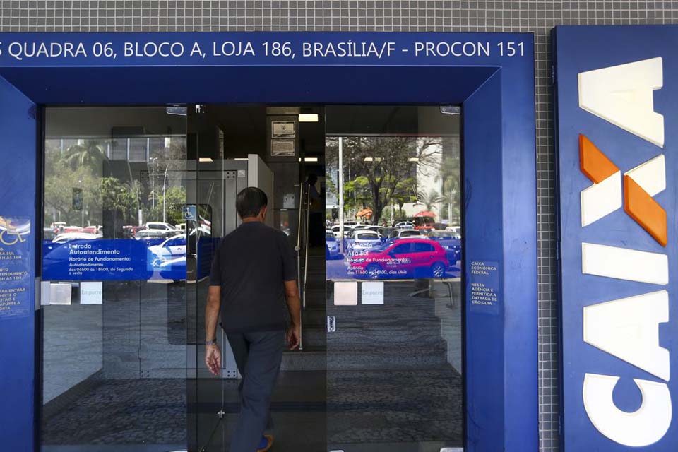 Recolhimento do FGTS de domésticos pode ser suspenso por 3 meses