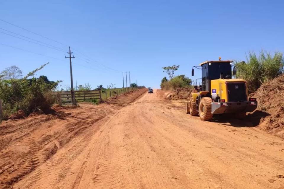 Prefeitura de Nova Mamoré conclui melhorias nas estradas vicinais da Bacia do Ribeirão