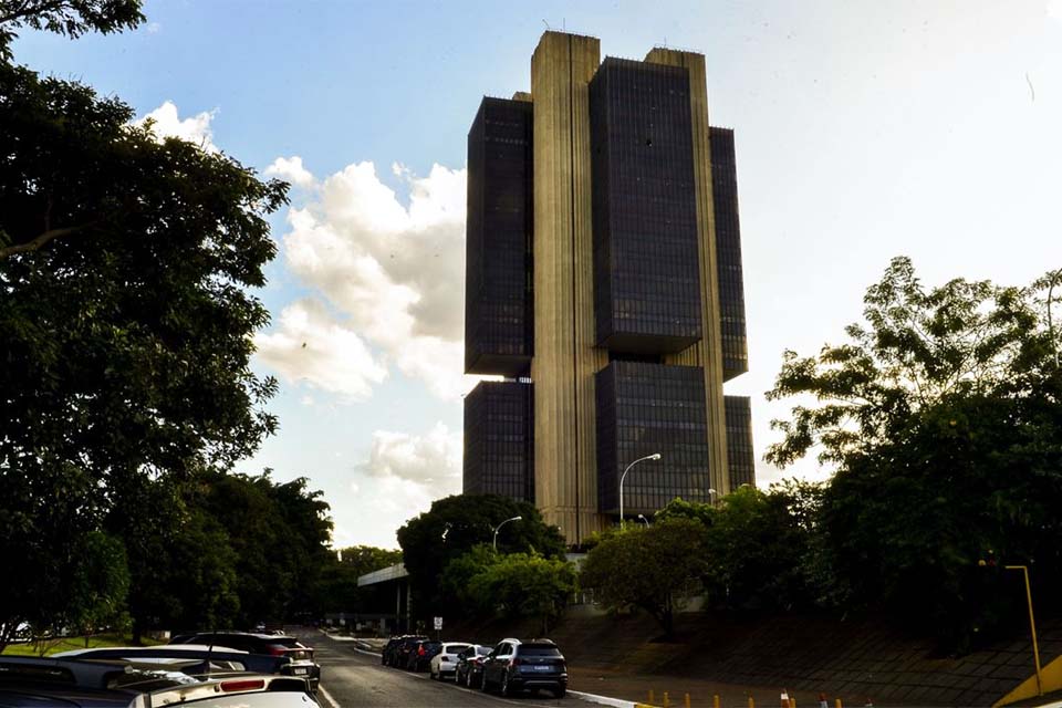 Banco Central revisa previsão de crescimento do PIB de 2,7% para 2,9%, neste ano