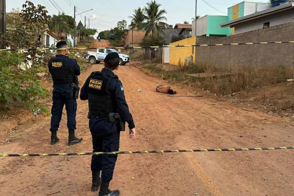 Homem é assassinado a pauladas no meio da rua em Jaru