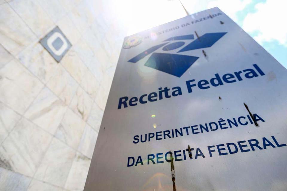 Receita Federal paga hoje restituições do lote residual do Imposto de Renda 