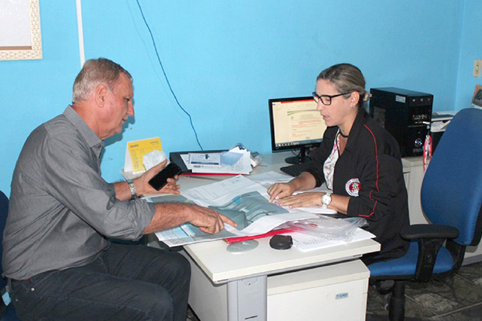 Adelino Follador acompanha reforma do colégio Tiradentes em Ariquemes