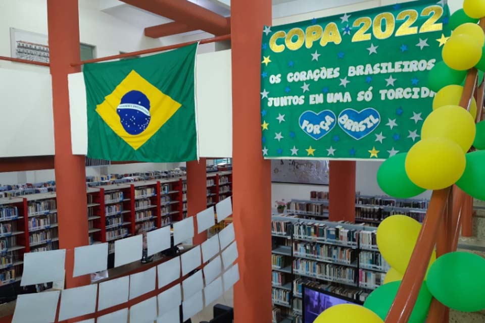 Biblioteca Francisco Meirelles em Porto Velho monta espaço destinado à Copa do Mundo de Futebol