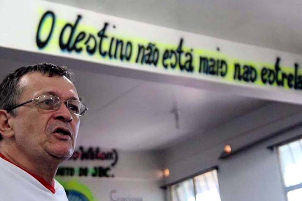 Professor Nazareno, o mais polêmico do Norte, escreve: Leonardo Barreto vai acertar?