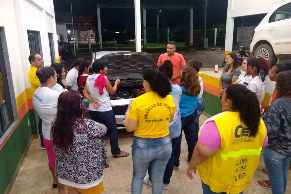 Condutoras participam do Projeto “Mecânica Básica para Mulheres” promovido pelo Detran