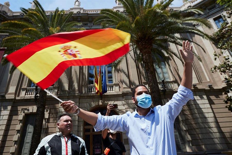 Espanha não registra mortes por coronavírus em 24 horas pela primeira vez em três meses