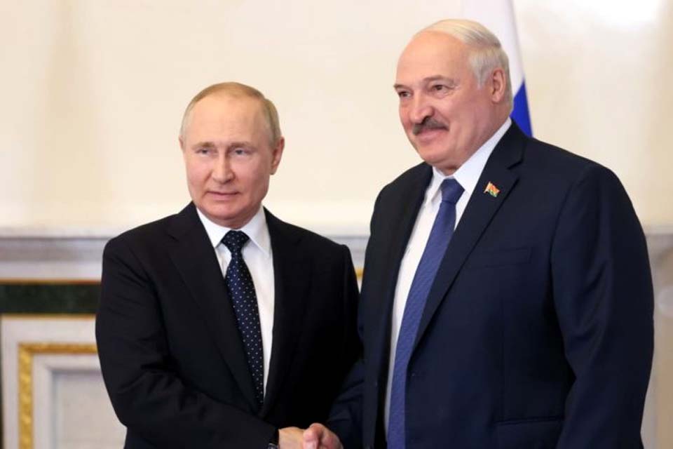 Lukashenko confirma envio de armas nucleares da Rússia para Belarus