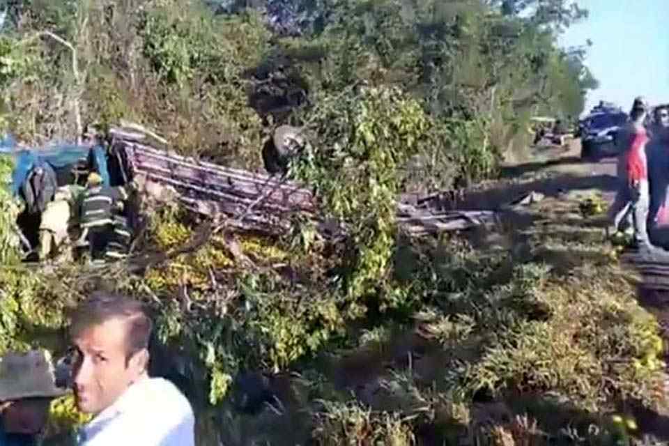 Motorista morre entre ferragens após caminhão atingir maquinário na BR 174