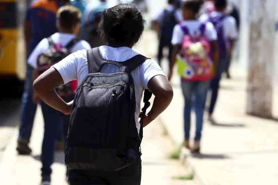 Prevenção à covid-19 na volta às aulas depende da comunidade escolar