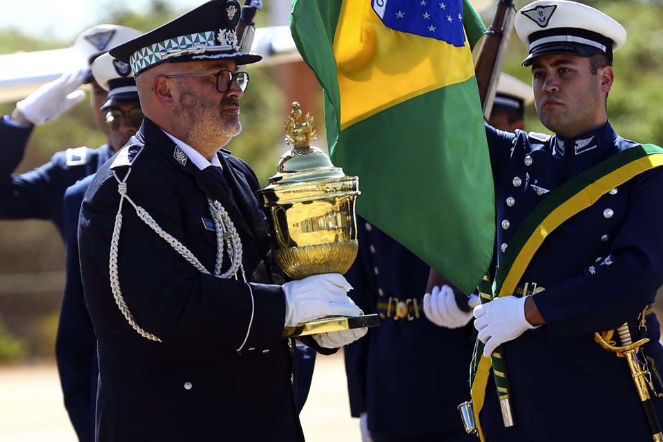 Emprestado para bicentenário, coração de D. Pedro I chega ao Brasil