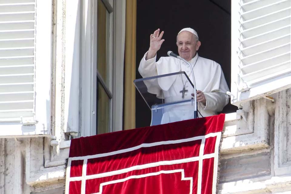 'Seria triste se prioridade da vacina fosse dada aos mais ricos', diz Papa