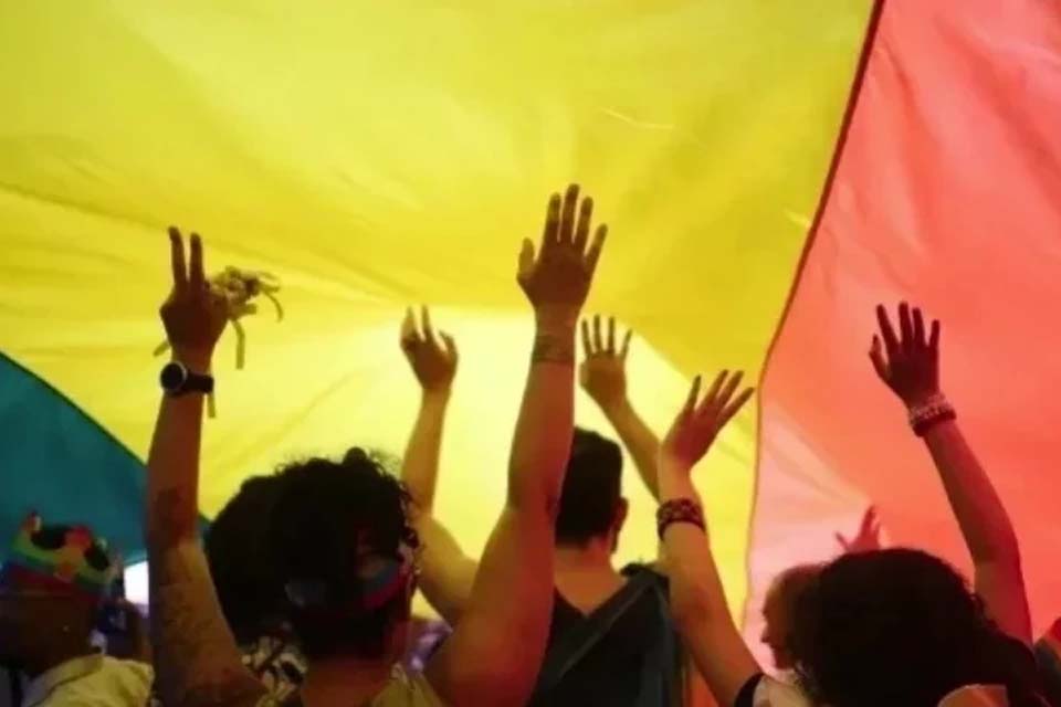  Parlamento da Suécia aprova mudança legal de gênero a partir dos 16 anos