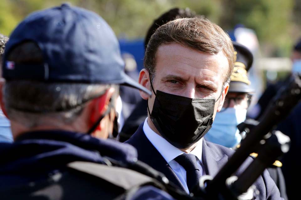 Macron pede reforço no controle de fronteiras da UE após ataques