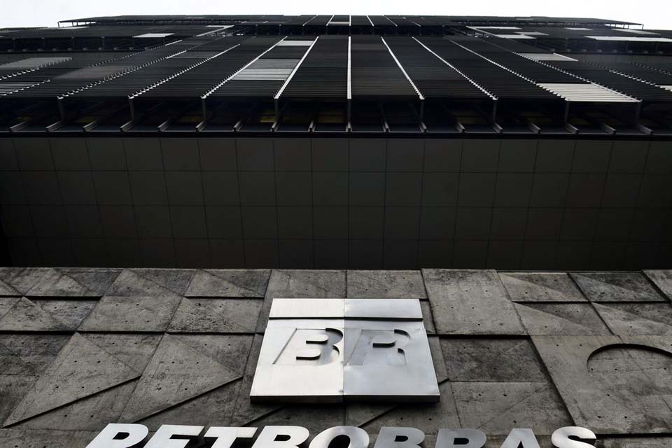 Petrobras paga à União R$ 76 milhões da produção de petróleo e gás