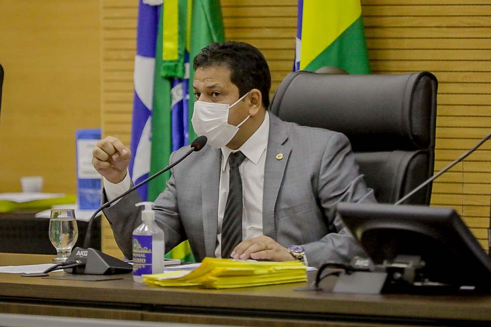 Projeto de Lei do dep. Jair Montes sobre Pobreza Menstrual que está em tramitação é elogiado por parlamentar do Amazonas