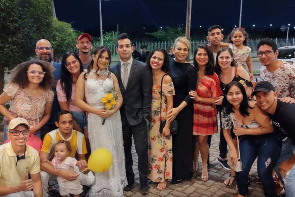 Acessibilidade marca celebração da união de casal surdo durante casamento comunitário 