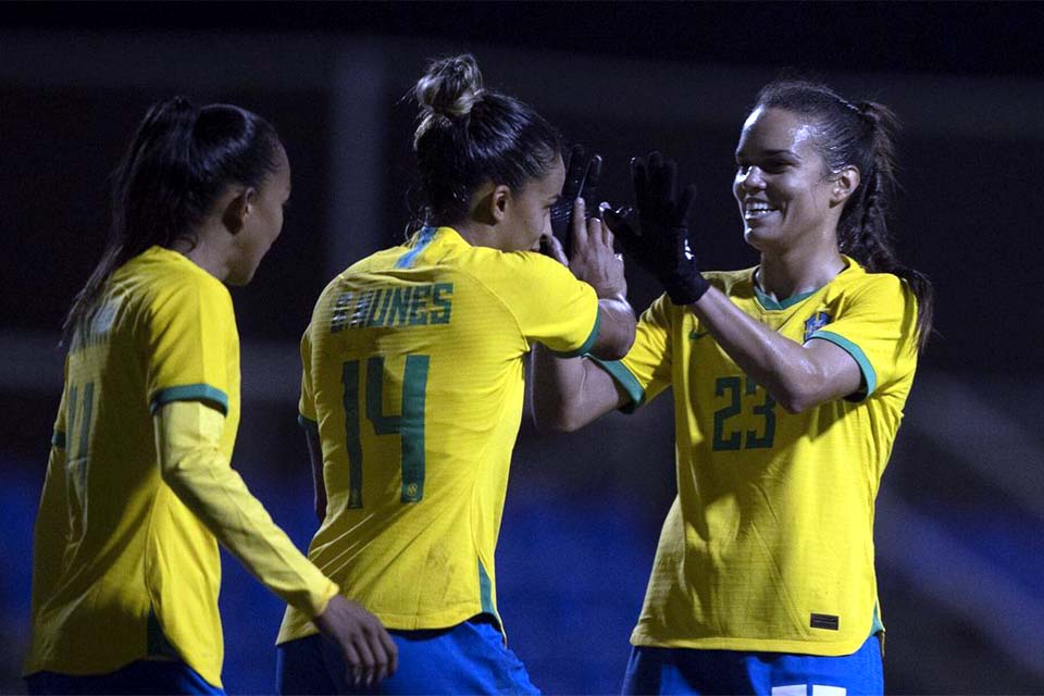  Gabi Nunes marca duas vezes e Brasil vence Hungria por 3 a 1