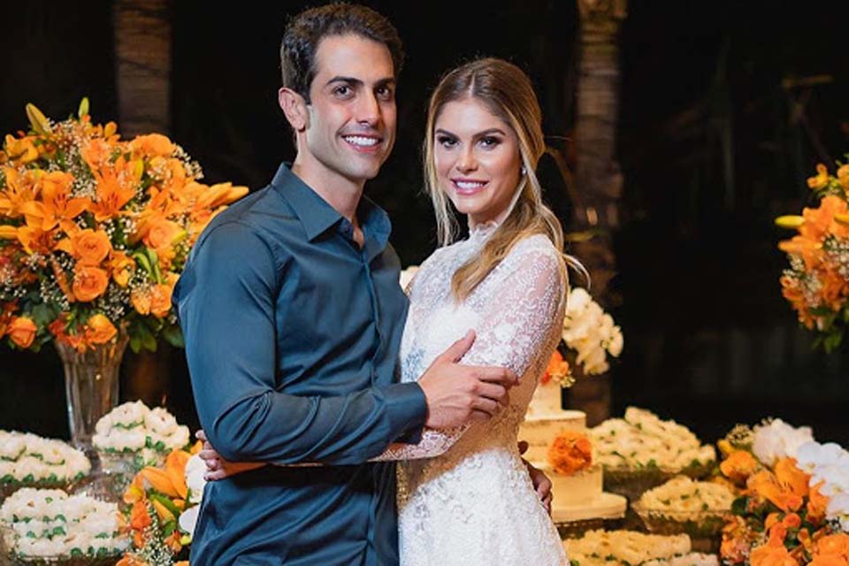 Bárbara Evans começa preparativos para seu casamento