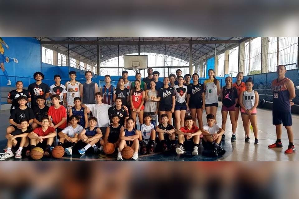 Times de basquete do Colégio Cristão representam Rondônia nos Jogos Escolares da Juventude