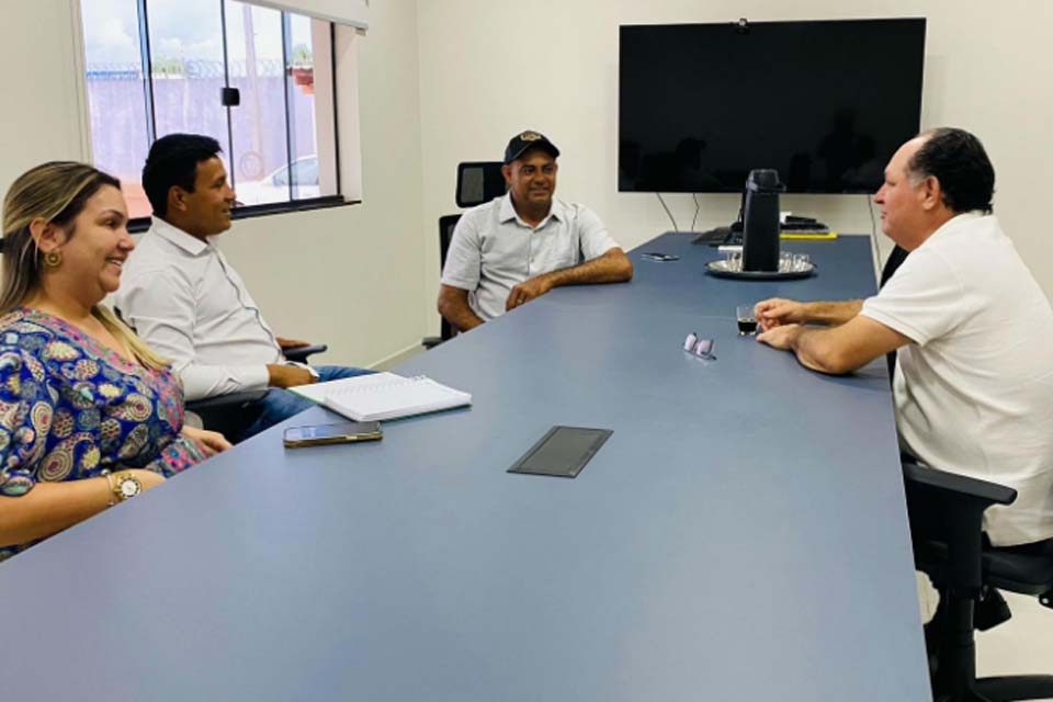 Deputado Pedro Fernandes participa de reunião no CISAN para discutir avanços no saneamento e apoio às agroindústrias