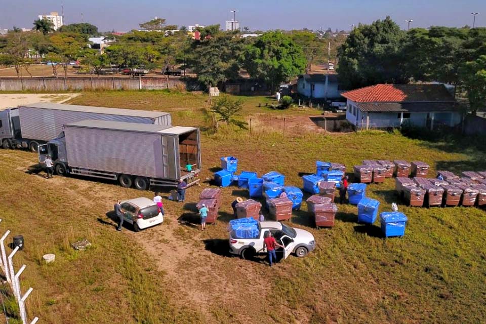 Ministro do Meio Ambiente faz vídeo citando entrega da segunda remessa de contentores de lixo 