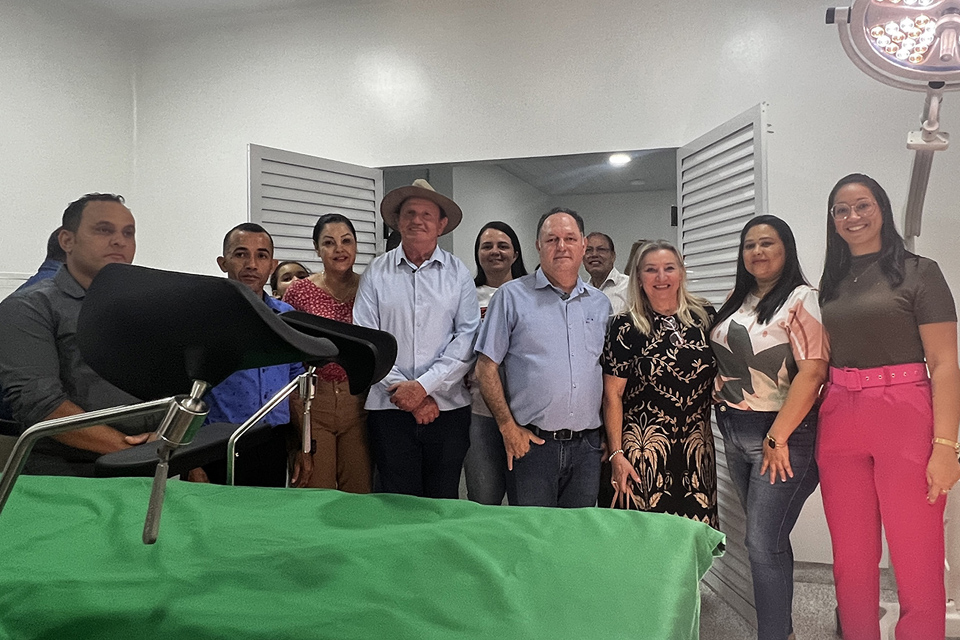 Deputado Estadual Pedro Fernandes comemora inauguração do Centro Cirúrgico e da Cozinha no Hospital Municipal de Cujubim