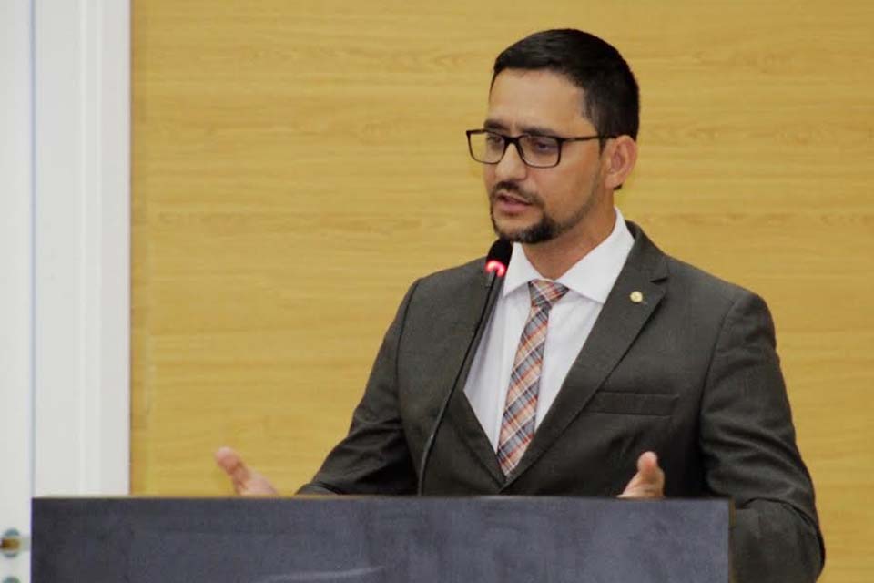Deputado Anderson lamenta morte de ex-senador Odacir Soares 
