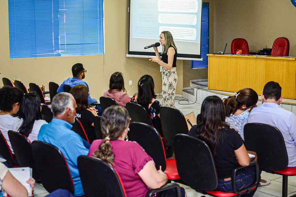 Conselho Municipal de Assistência Social e Semasf realizam encontro de formação do SUAS