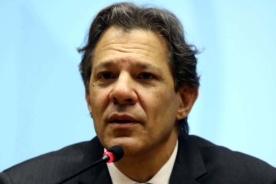 Fim do parcelamento sem juros prejudicará consumidores, diz Haddad