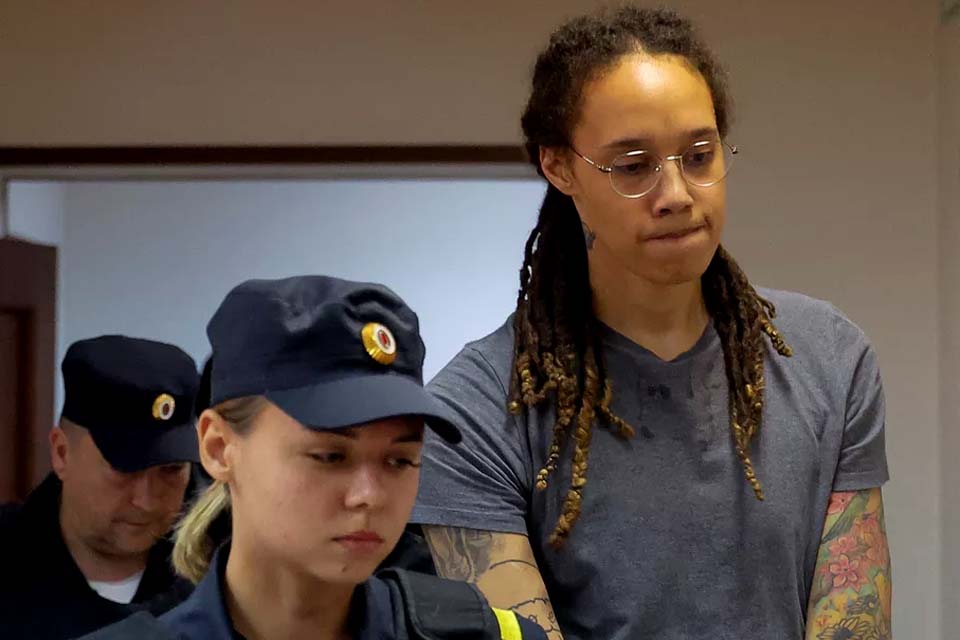 Brittney Griner é libertada na Rússia