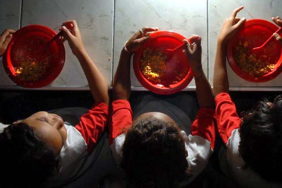 SP estende cartão-alimentação a todos os alunos da rede municipal