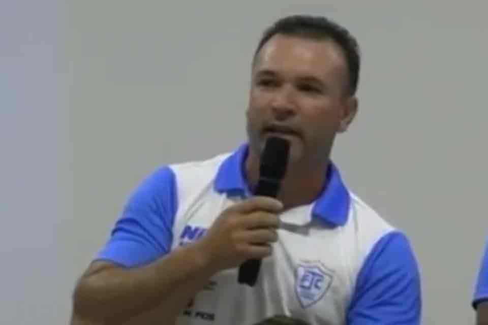 Ji-Paraná anuncia saída de ex-Corinthians e Internacional do comando técnico