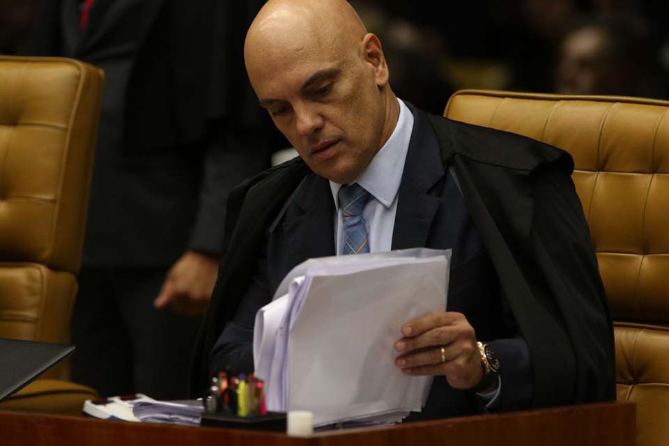 Alexandre de Moraes prorroga prisão da ativista Sara Winter