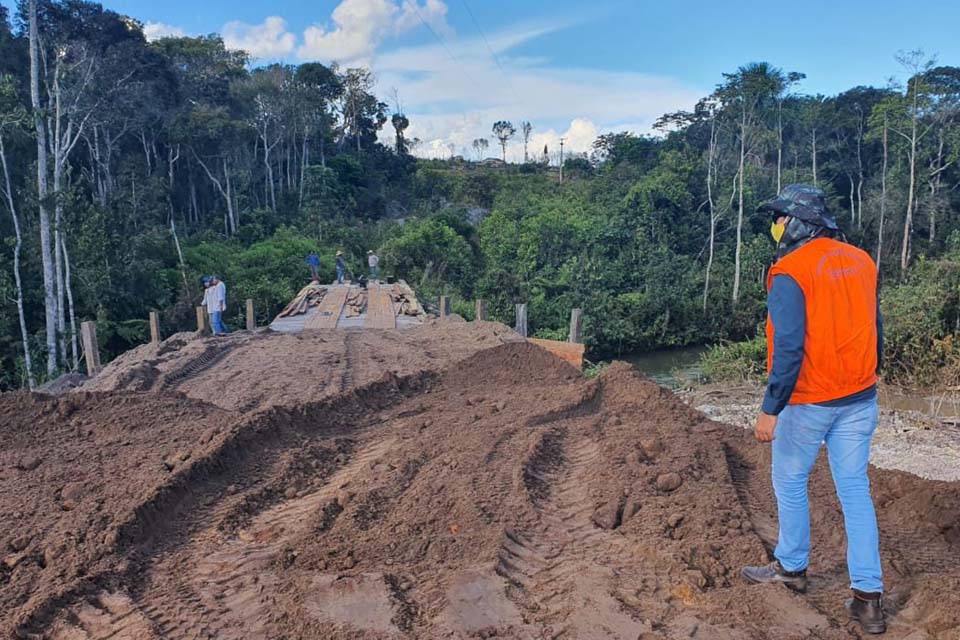 DER realiza manutenção das estradas em Vilhena melhorando acesso ao escoamento da produção na região