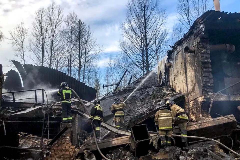 Explosão seguida de incêndio deixa 16 mortos em fábrica de pólvora na Rússia