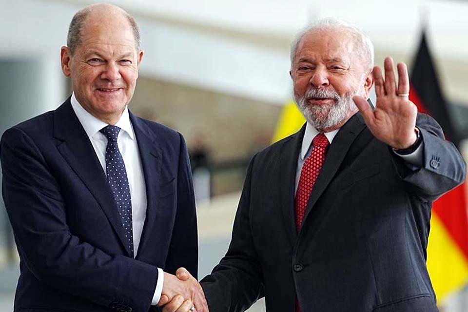 Lula propõe grupo para mediar paz entre Rússia e Ucrânia