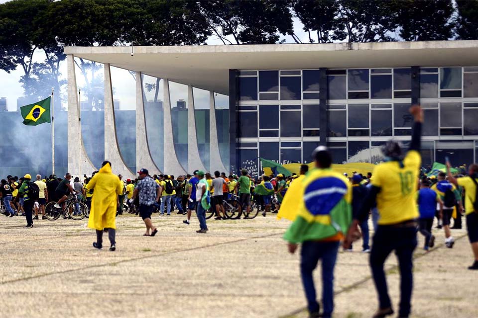 AGU pede afastamento cautelar de servidores envolvidos em vandalismo