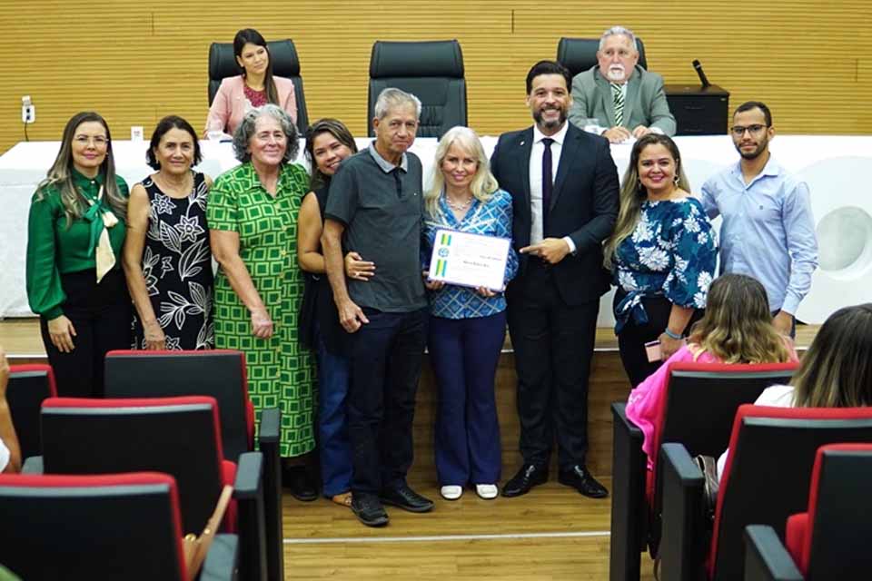 Delegado Camargo preside sessão solene em homenagem às mulheres destaques de Porto Velho