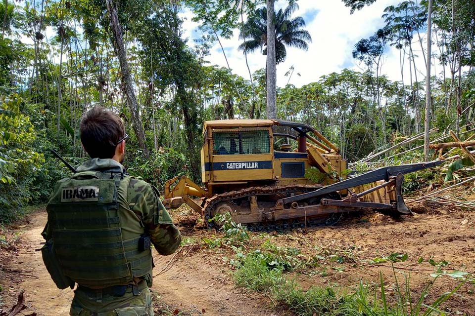 Ibama e PRF desmontam mais de 190 acampamentos na TI Yanomami