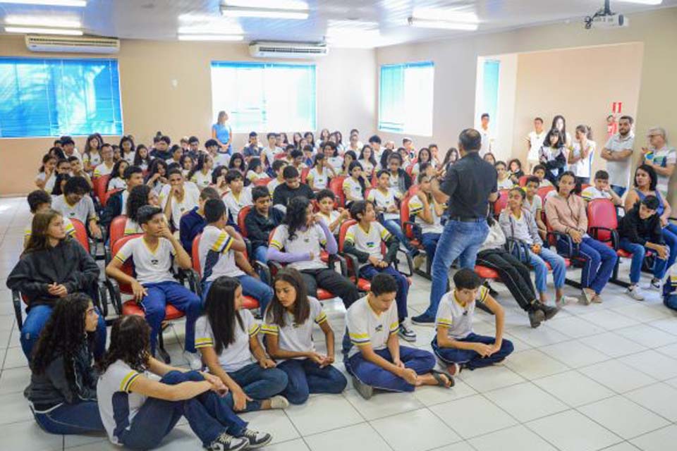 Secretaria Municipal de Saúde de Ji-Paraná realiza palestras preventivas do Setembro Amarelo